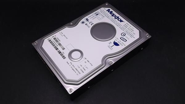 Maxtor 7L300R0