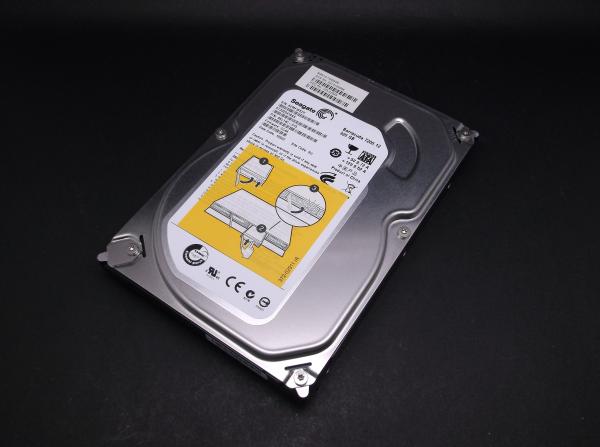 Seagate ST3320418AS